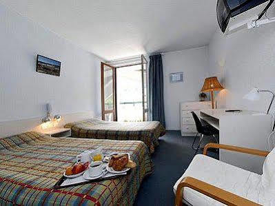 Les Chemins Francis - Modern Hotel Bagnols-les-Bains Exteriér fotografie