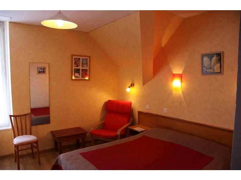 Les Chemins Francis - Modern Hotel Bagnols-les-Bains Exteriér fotografie