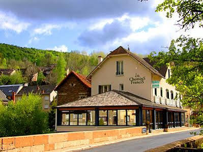 Les Chemins Francis - Modern Hotel Bagnols-les-Bains Exteriér fotografie